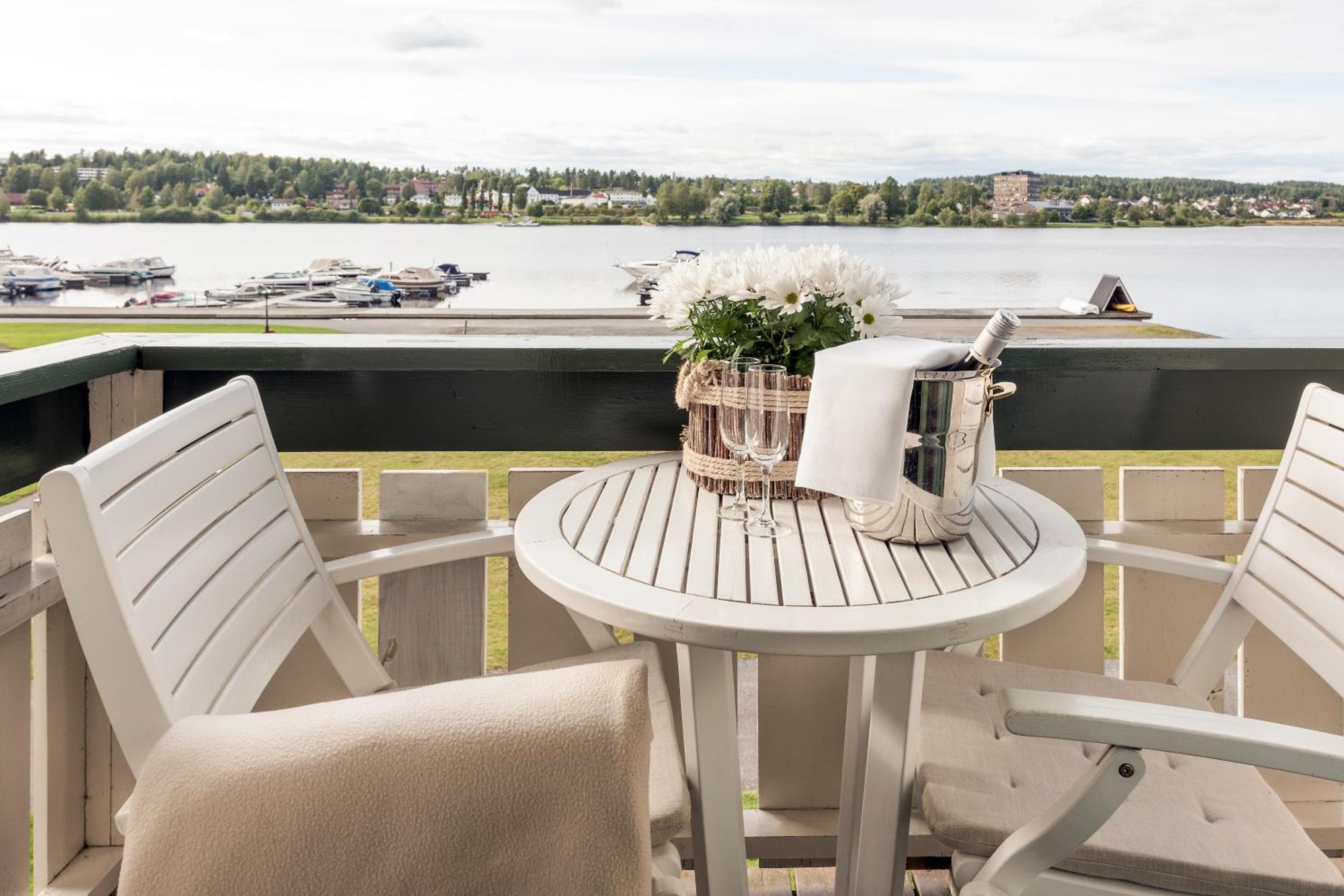Tyrifjord Hotell Vikersund Exterior photo